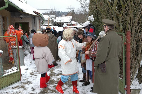 Masopustní průvod obcí 2009